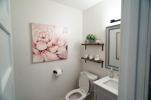 1368 Norton Ave, Meskegon MI 49441-4319 exterior