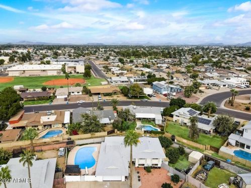 3326 Evans Dr, Phoenix AZ 85032-5575 exterior