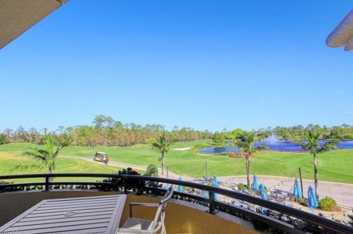 7247 Lantana Cir, Naples FL 34119-9809 exterior