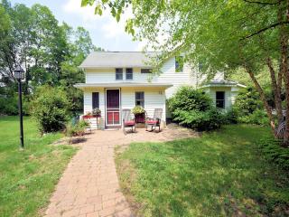 25 Cemetery Rd, Sandyston, NJ 07827-5106