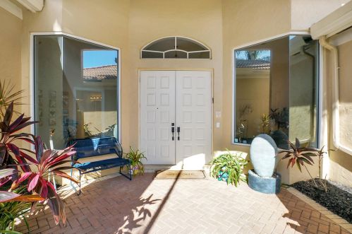 8211 Muirhead Cir, Boynton Beach FL 33472-5064 exterior