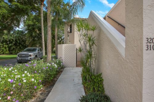 6662 Villa Sonrisa Dr, Boca Raton, FL 33433-4065