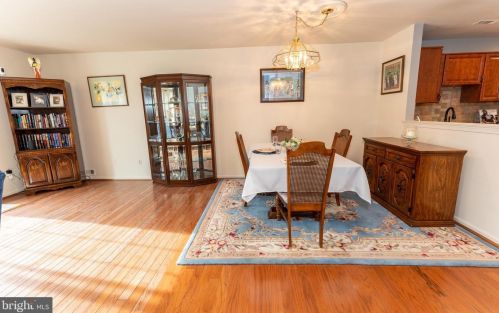 242 Stonebridge Blvd, New Castle DE 19720-6711 exterior