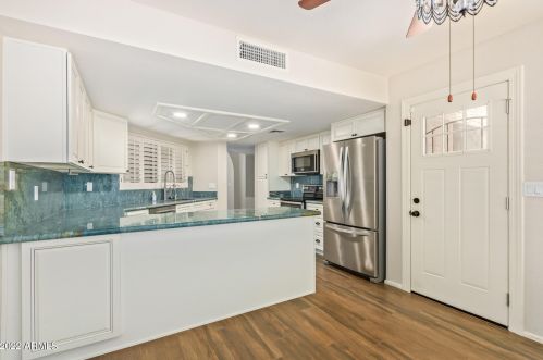 11648 41st Pl, Phoenix AZ  85028-2214 exterior