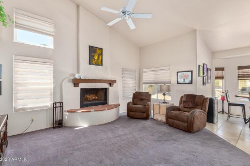 1310 Ivanhoe St, Chandler AZ 85226-1689 exterior