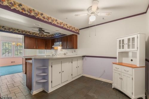 62 Goldfinch Dr, Hackettstown NJ 07840-3008 exterior