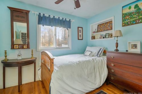 37 Bayne St, Norwalk CT 06851-1201 exterior