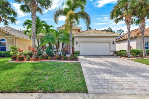 8130 Valiant Dr, Naples, FL 34104-6669