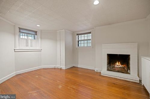 2010 Hillyer Pl, Washington DC 20009-1006 exterior