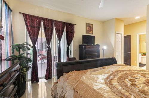 1701 42 St, Naples FL 34116-5928 exterior