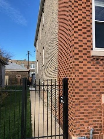 1054 34th Pl, Chicago IL  60608-6519 exterior