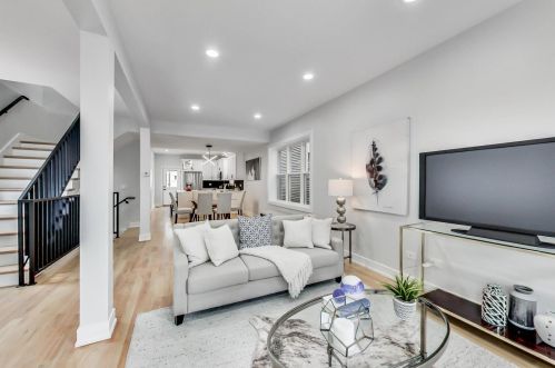 1624 Peterson Ave, Chicago IL  60660-2417 exterior