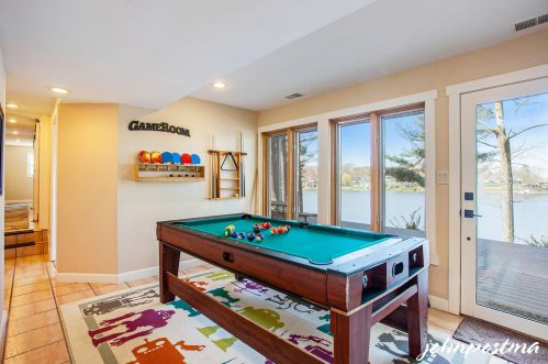 7489 Ravine Dr, Belding MI  48809-9336 exterior