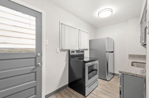 920 Freeland St, Pittsburgh PA 15210-1646 exterior