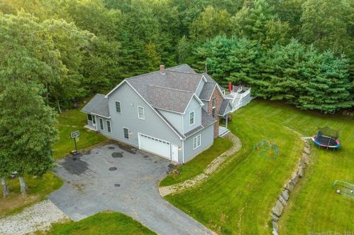 304 Ledge Rd, Killingly CT 06241-1910 exterior