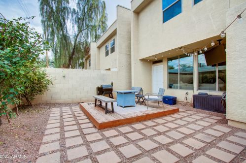 2929 39th St, Phoenix AZ 85018-7176 exterior