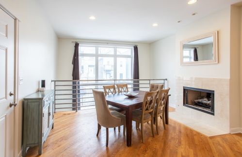 2835 Lyndale St, Chicago, IL 60647-2907