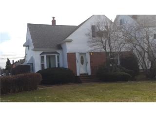 1297 Belvoir Blvd, Cleveland OH  44121-2982 exterior