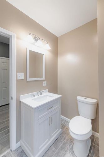 5252 Paulian Pl, Saint Louis MO 63113-1219 exterior