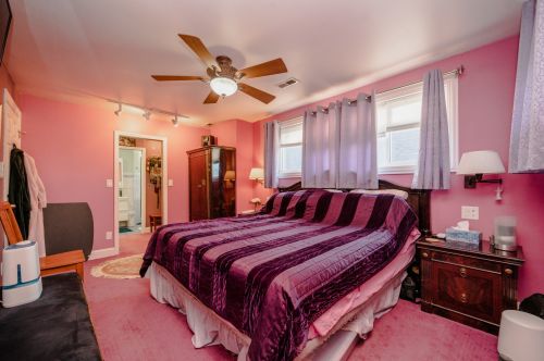 5630 Cullom Ave, Chicago IL 60634-1700 exterior