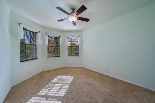 5615 Lago Villaggio Way, Naples FL 34104-5740 exterior