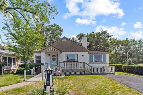 7401 Oak Ave, Gary IN  46403-1272 exterior