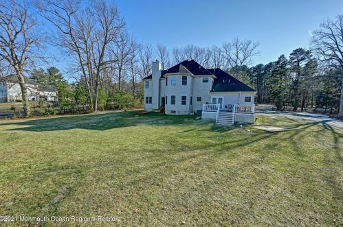 118 Ely Harmony Rd, East Freehold NJ 07728-8012 exterior