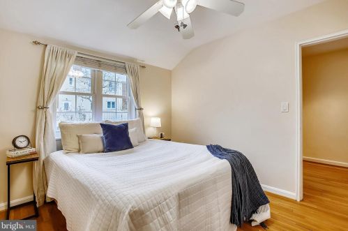 3814 Jason Ave, Alexandria VA 22302-1812 exterior