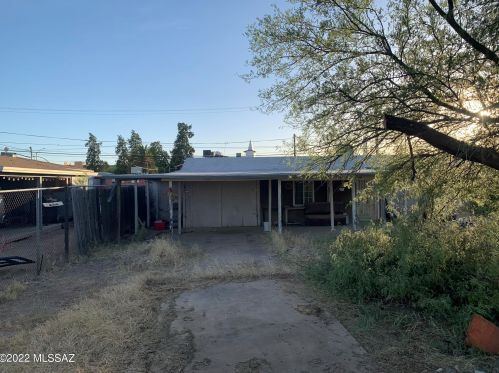 3102 Naco Vis, Tucson, AZ 85713-5114