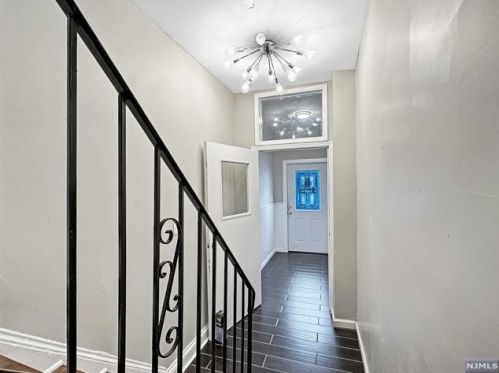 161 St, Union City NJ 07087-5439 exterior