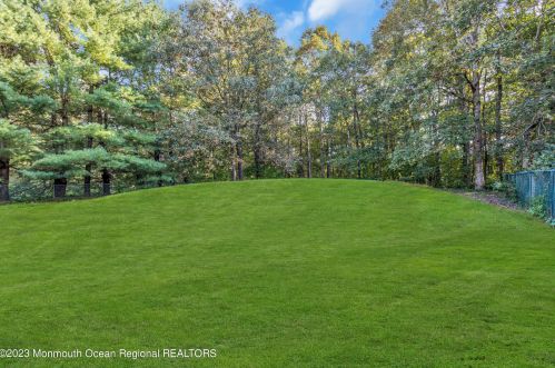 442 Frank Applegate Rd, Jackson Twp NJ 08527-2454 exterior