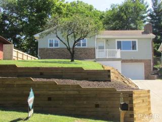 710 Grand View Ave, Pekin, IL 61554-5225