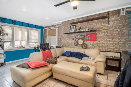 2629 Ridgeway Ave, Chicago IL 60659-1118 exterior