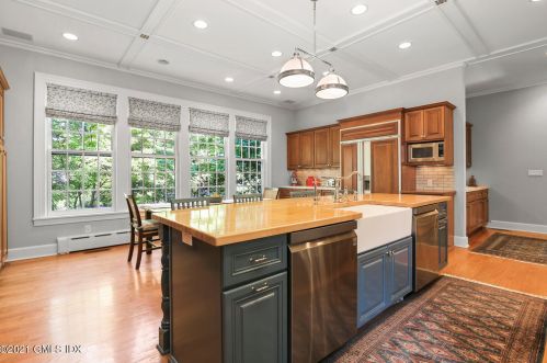 1 North St, Greenwich CT 06831-2701 exterior