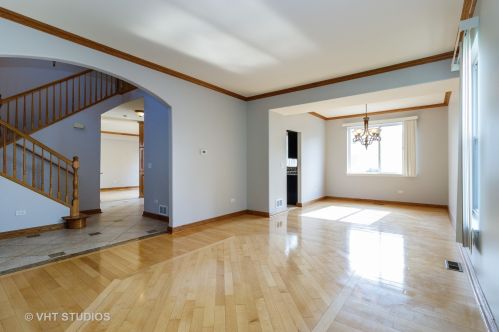 3514 Mustang Rd, Joliet, IL 60435-8761