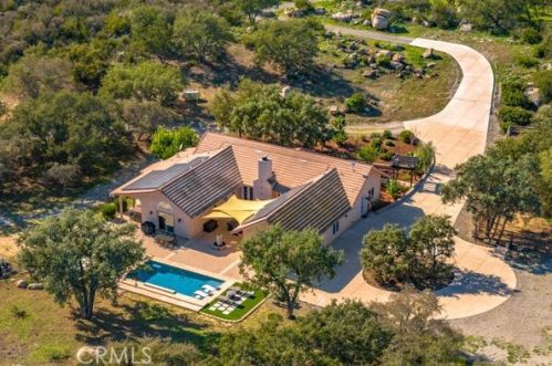 44350 Tortuga Rd, Temecula CA exterior