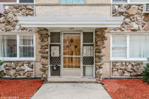 8642 Berwyn Ave, Chicago, IL 60656-3044