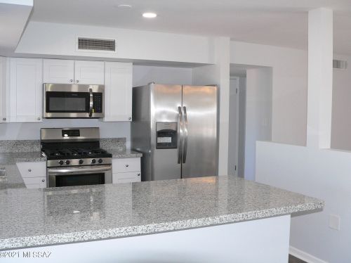 6462 Calle Luna, Tucson AZ  85710-5626 exterior