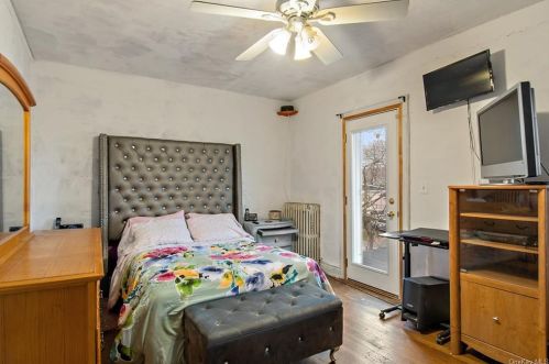 696 3 Ave, Mount Vernon NY 10550-3902 exterior