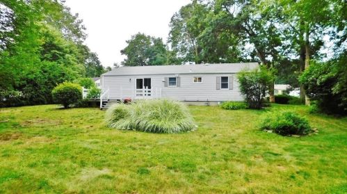 215 Pine Acre Rd, Springfield, MA 01129-1747