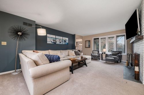 6129 Old Log Trl, Kalamazoo MI  49009-8032 exterior