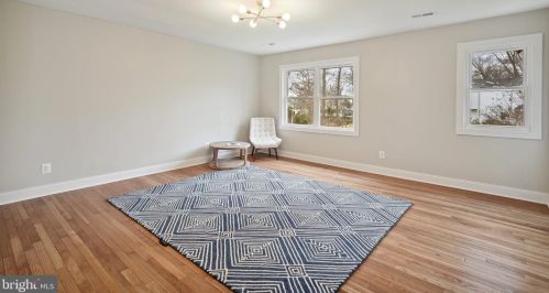 9920 Woodburn Rd, Silver Spring MD  20901-2731 exterior