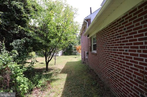 205 Governors Dr, Media PA 19086-6622 exterior