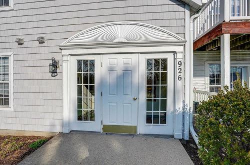 926 Harbor House Dr, Madison, WI 53719-3208