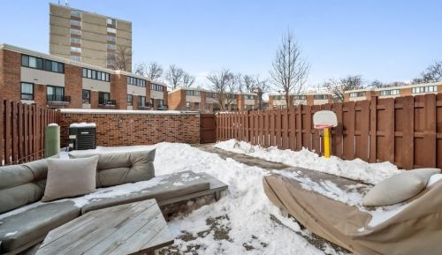 820 Laflin St, Chicago IL 60827-5710 exterior