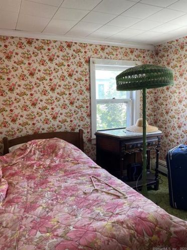 171 3 Ave, Milford CT 06460-5248 exterior