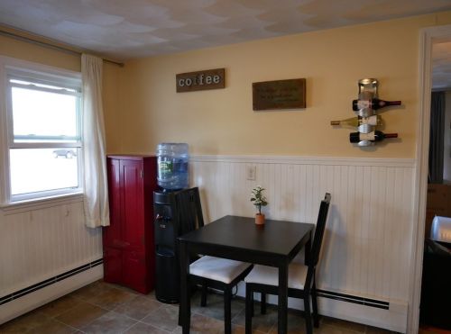 370 Sutton St, North Andover MA 01845-1516 exterior