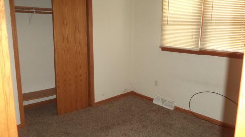 8128 Clovernook St, Milwaukee WI 53223-5541 exterior