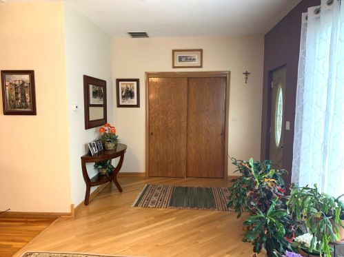 5546 Wilson Ave, Chicago IL 60625-3760 exterior