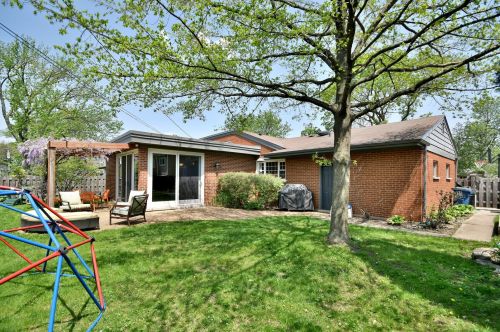 405 Church St, Elmhurst IL 60126-3644 exterior